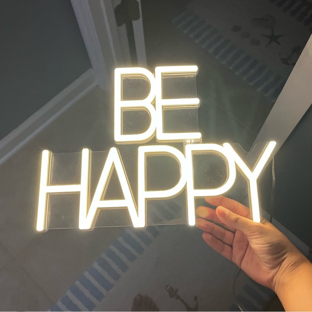 LED light “Be Happy”